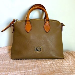Dooney and Bourke Small Dillen Crossbody with removable strap.